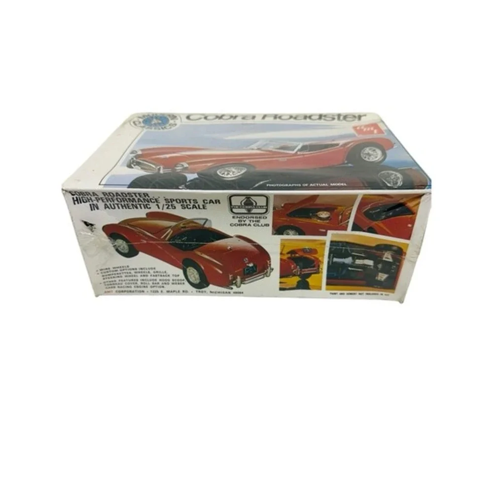 AMT Cobra Roadster Modern 1:25 Scale Classics Model Kit #T414 Factory Sealed NOS